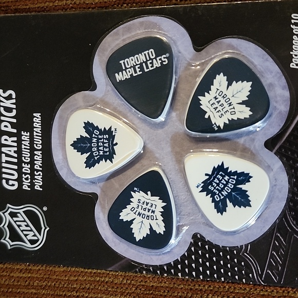Toronto Maple Leafs NHL Guitar Picks 10 pack - Picture 2 of 5